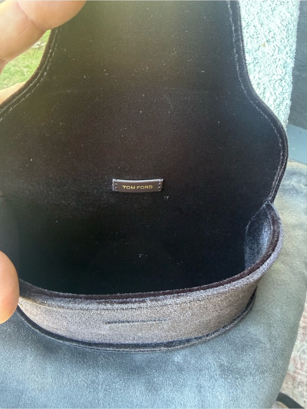 Tom Ford gray Suede faux Dust Bag with large black sunglasses case - Picture 2 of 6